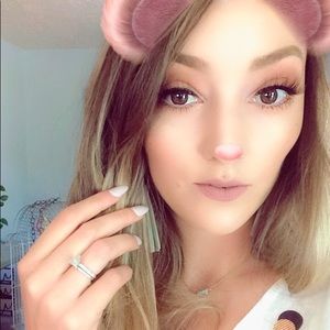 Meet your Posher, Jillian